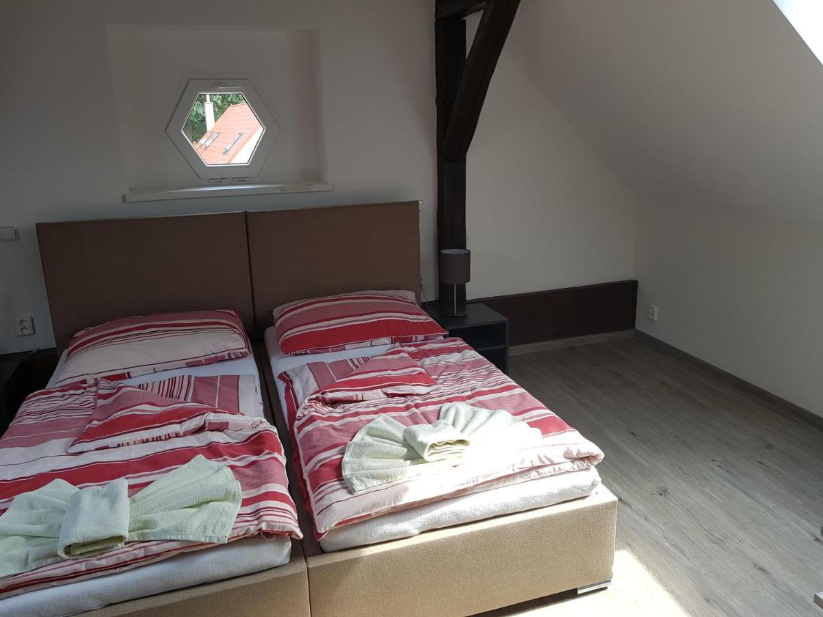 Apartmany Pod Klasterem Kladruby  Ngoại thất bức ảnh
